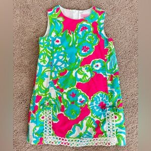 Lilly Pulitzer kids size 6 dress. Very good used condition.